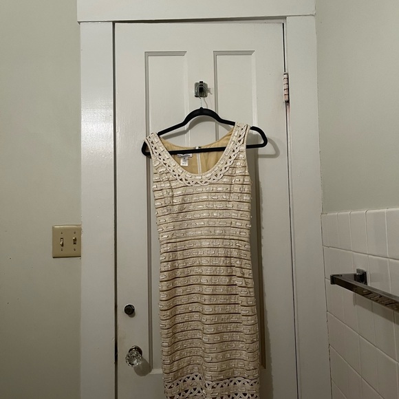 Oscar De La Renta Sleeveless White Ribbon and Leather Knee Length Dress (R11) - Picture 2 of 9